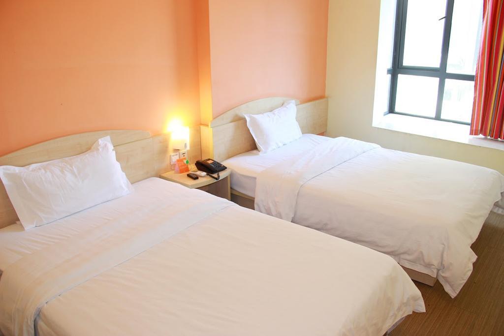 7Days Inn Guangzhou Tianhe Tangxia Junjing Huayuan Buitenkant foto