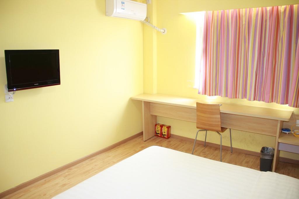 7Days Inn Guangzhou Tianhe Tangxia Junjing Huayuan Buitenkant foto